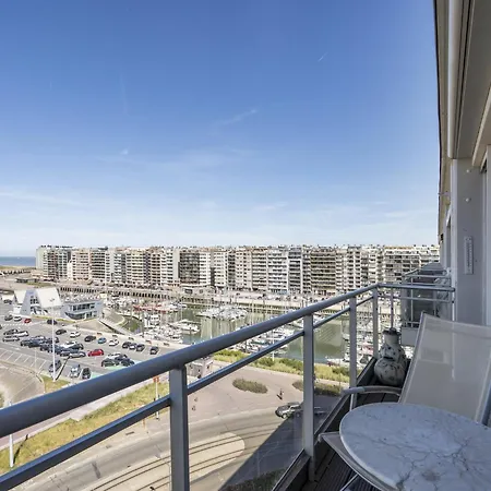 Apartment Authentic Marina View Stay, Cleaning Included *