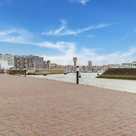 Authentic Marina View Stay, Cleaning Included