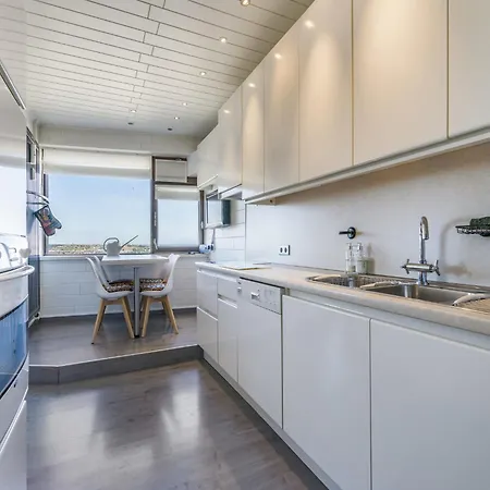 Authentic Marina View Stay, Cleaning Included アパート
