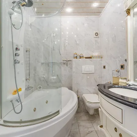 Authentic Marina View Stay, Cleaning Included * ブランケンベルヘ